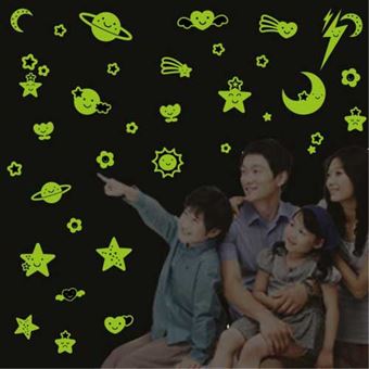 Selvlysende stjerner og måne til værelset