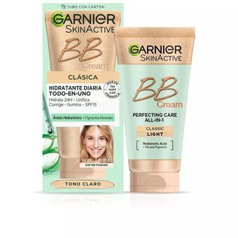 Fugtighedscreme med Farve Garnier Skin Naturals Spf 15 Klar (50 ml)